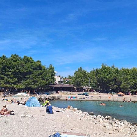 Apartmani Solis วีร์ ภายนอก รูปภาพ