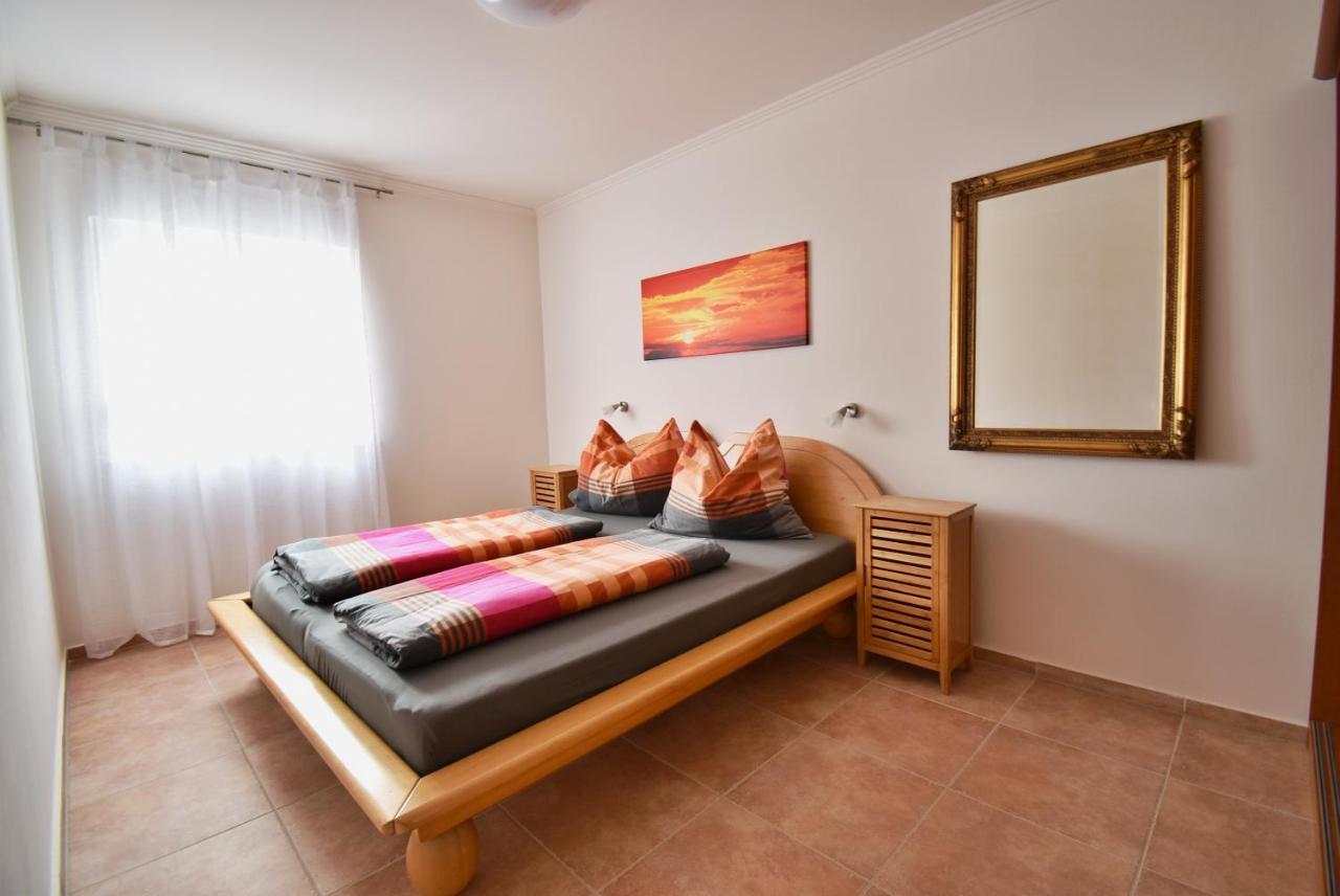 Apartmani Solis วีร์ ภายนอก รูปภาพ