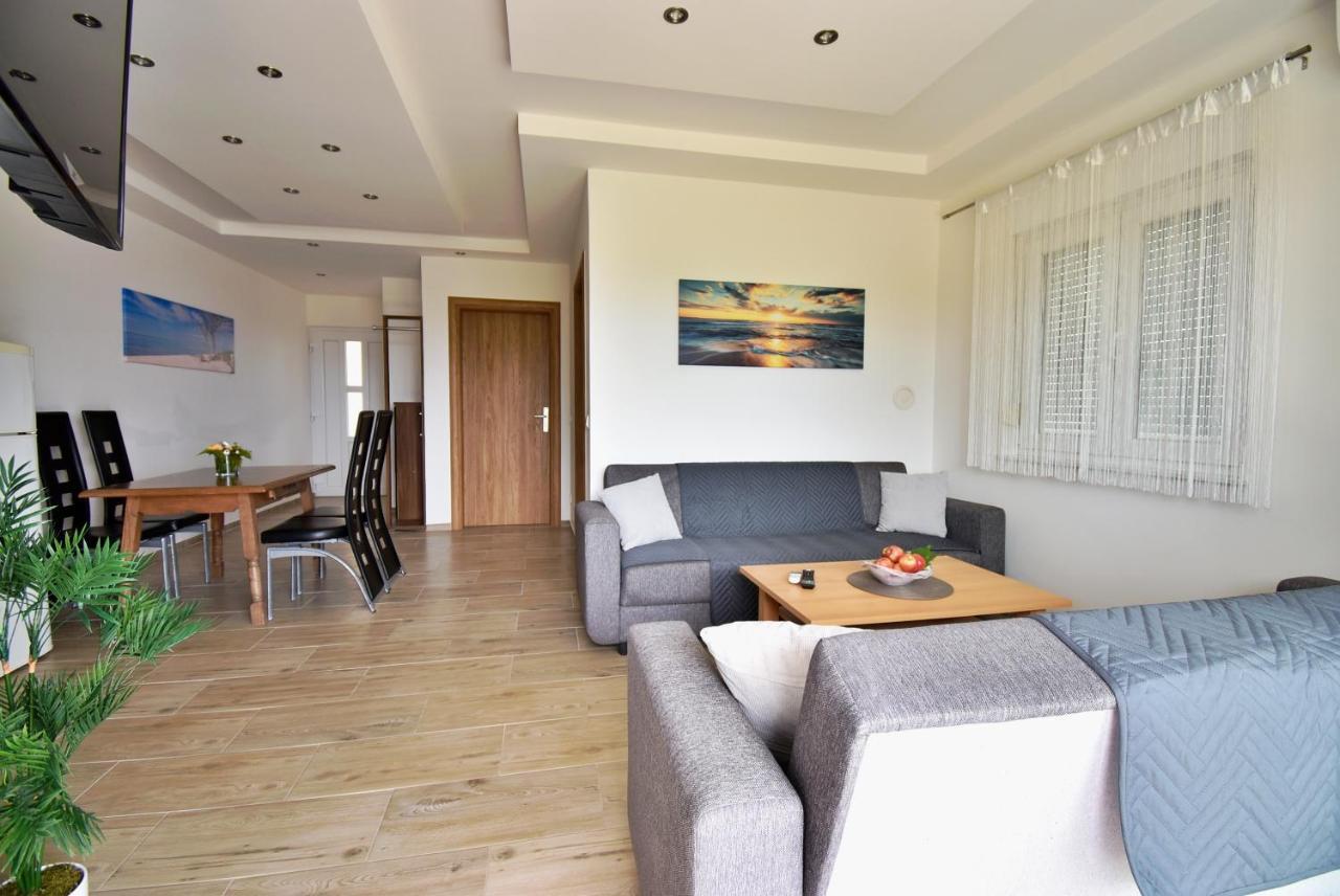 Apartmani Solis วีร์ ภายนอก รูปภาพ