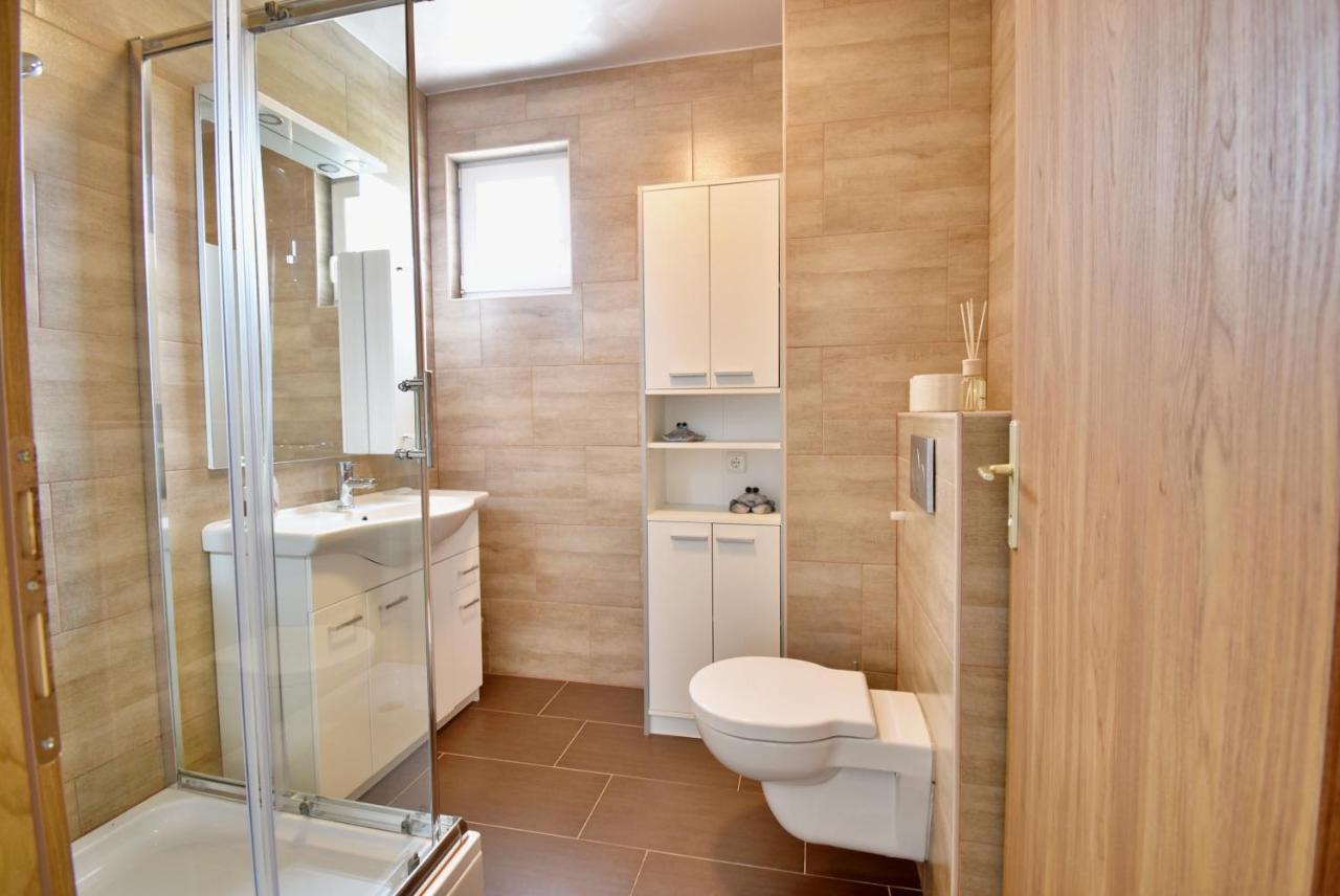 Apartmani Solis วีร์ ภายนอก รูปภาพ